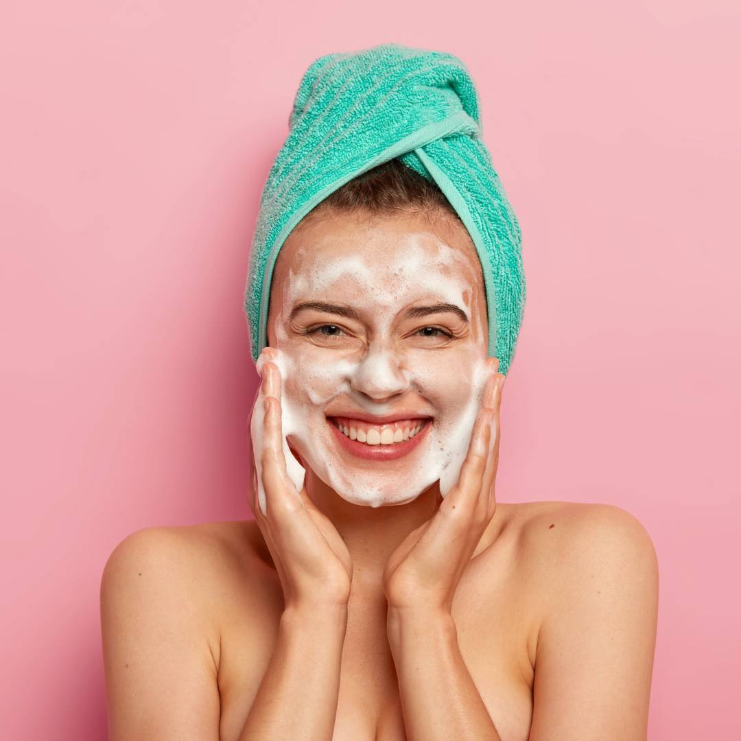 Los 10 mandamientos de la limpieza del rostro  ¿cuál es tu pecado?