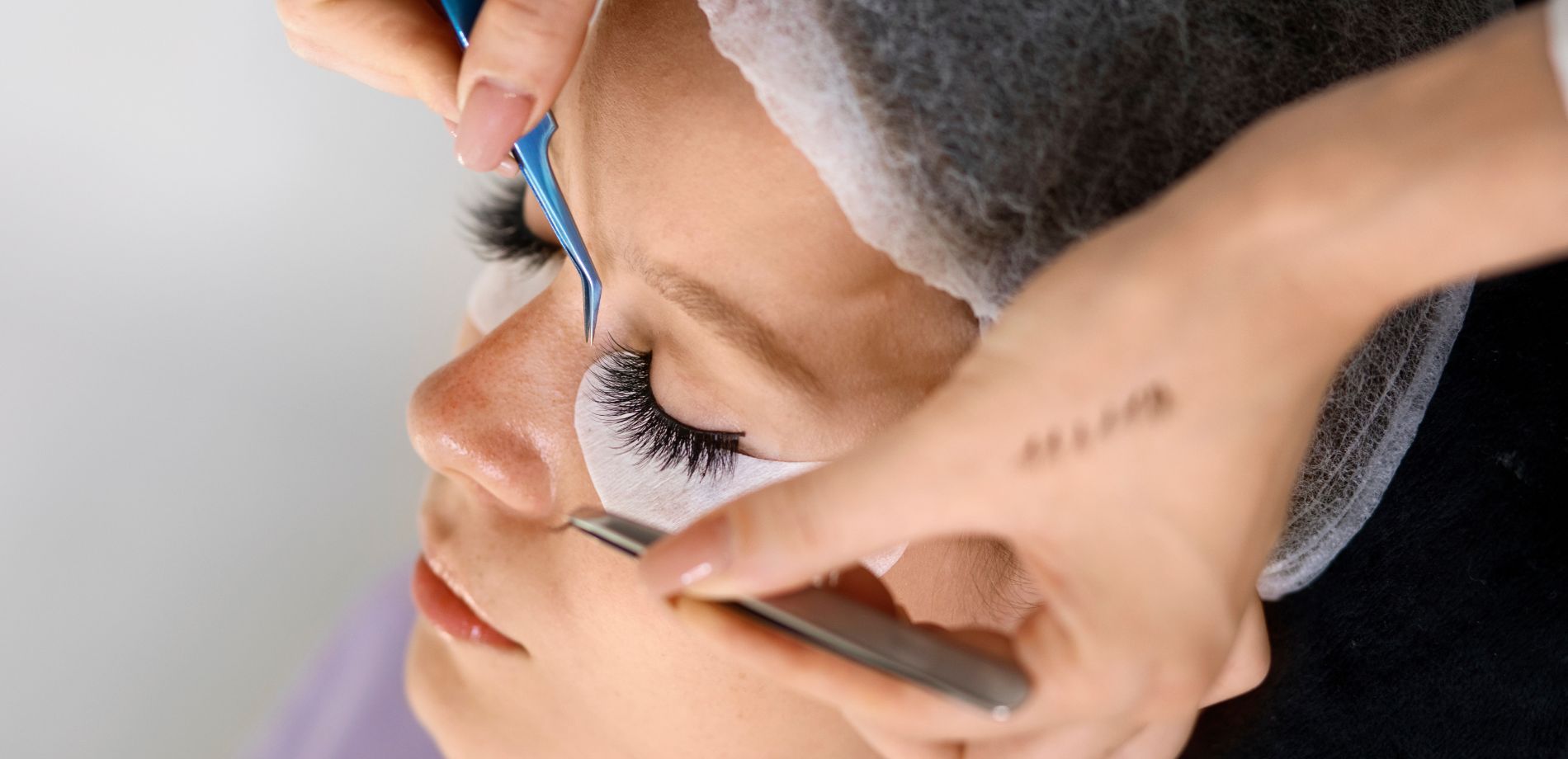 Servicio de tratamiento para pestañas